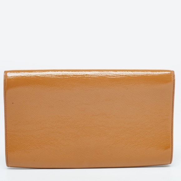 YVES SAINT LAURENT Beige Patent Leather Belle De Jour Flap Clutch - Picture 4 of 8
